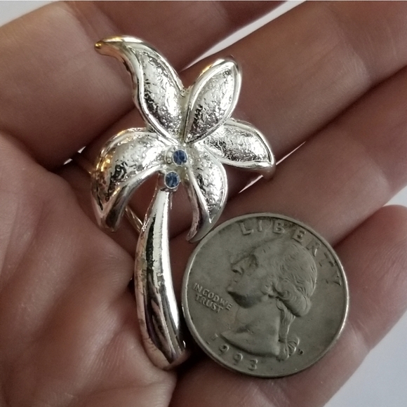 Vintage palm tree brooch silver tone pin tropical blue rhinestones - Picture 2 of 6